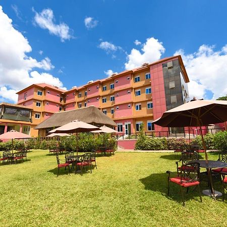 Nyumbani Hotel カンパラ エクステリア 写真