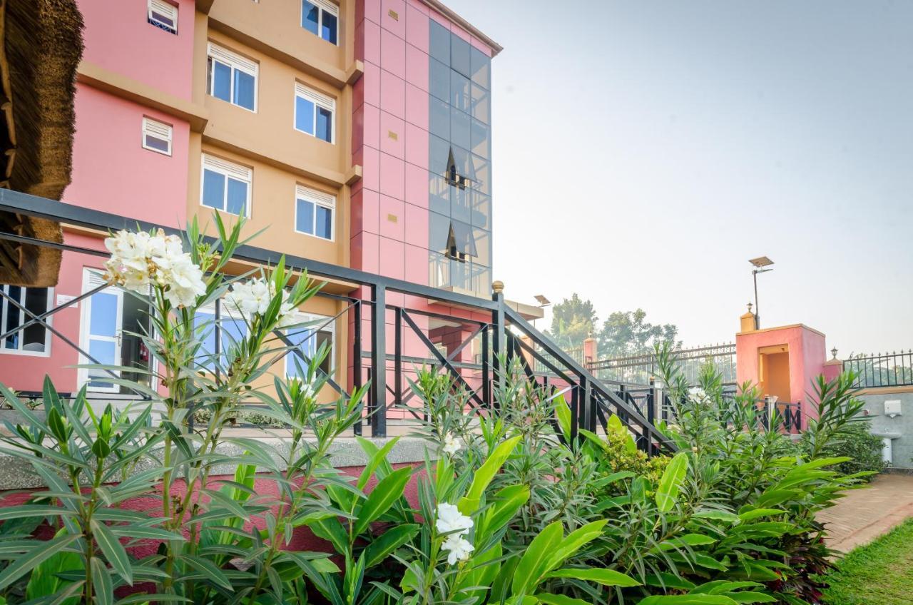 Nyumbani Hotel カンパラ エクステリア 写真