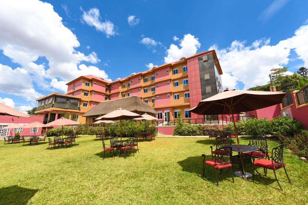 Nyumbani Hotel カンパラ エクステリア 写真